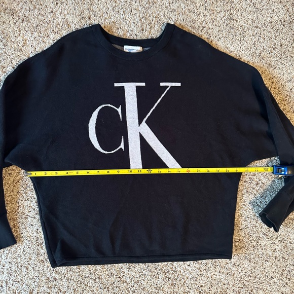 Calvin Klein CK Monogram Logo Dolman Sleeve Cropped Sweater Cotton Black/White - Picture 12 of 12